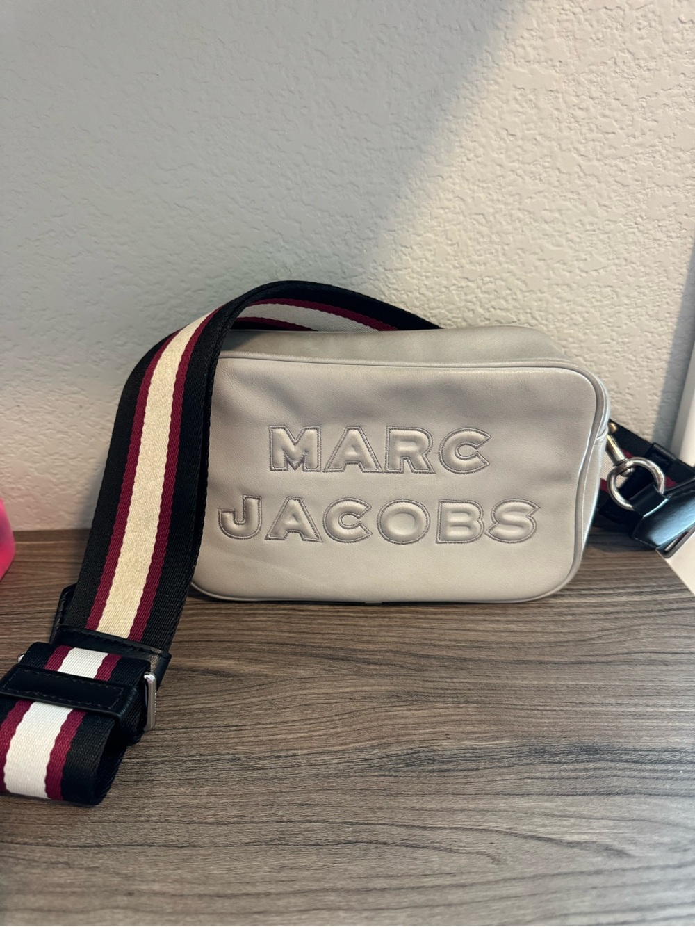 MARC JACOBS Light Gray Crossbody Camera Bag with Striped Strap